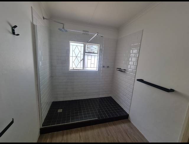 2 bed property to rent in WORCESTER CENTRAL